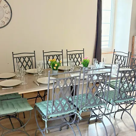 Les Glaneuses - 2 En Centre Bourg De 4 A 10 Personnes A 3 Min Du Puy Dufou Apartment