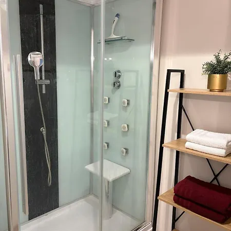 Les Glaneuses - 2 En Centre Bourg De 4 A 10 Personnes A 3 Min Du Puy Dufou Apartment Les Épesses