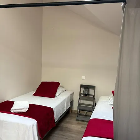 Les Glaneuses - 2 En Centre Bourg De 4 A 10 Personnes A 3 Min Du Puy Dufou Apartment