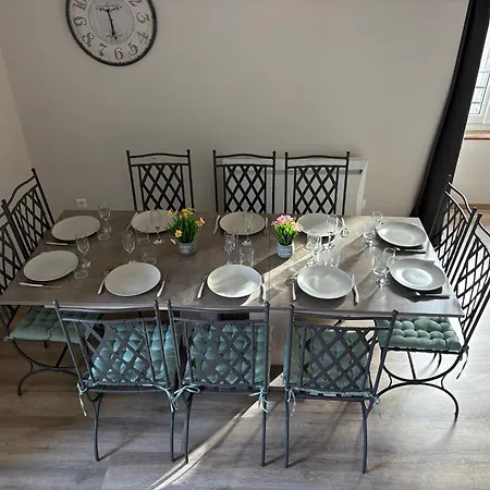 Appartement Les Des Glaneuses - Centre Bourg à 3 Min Du Puy Dufou Les Épesses