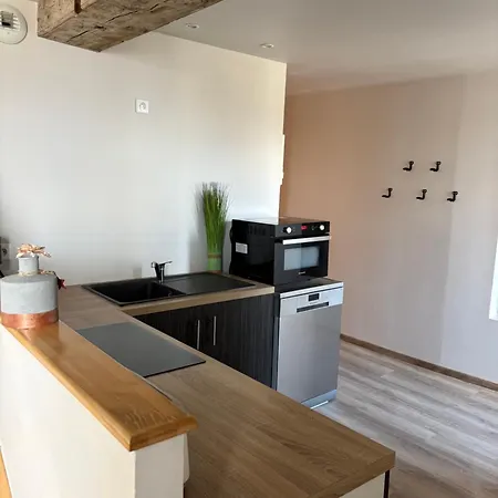 Appartement Les Glaneuses - 2 En Centre Bourg De 4 A 10 Personnes A 3 Min Du Puy Dufou Les Épesses