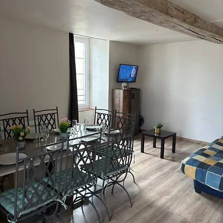 Les Glaneuses - 2 En Centre Bourg De 4 A 10 Personnes A 3 Min Du Puy Dufou Appartement
