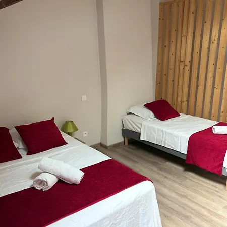 Les Glaneuses - 2 En Centre Bourg De 4 A 10 Personnes A 3 Min Du Puy Dufou Appartement *