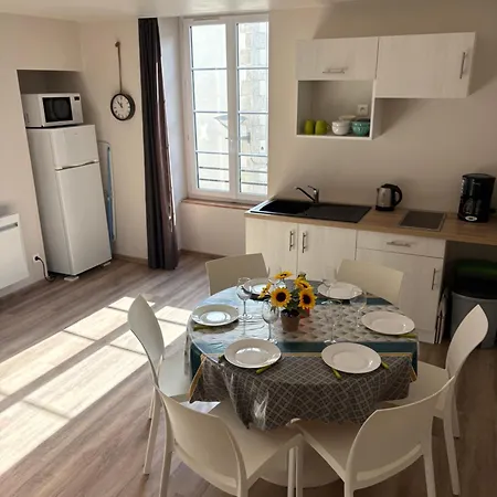 Les Glaneuses - 2 En Centre Bourg De 4 A 10 Personnes A 3 Min Du Puy Dufou Appartement *