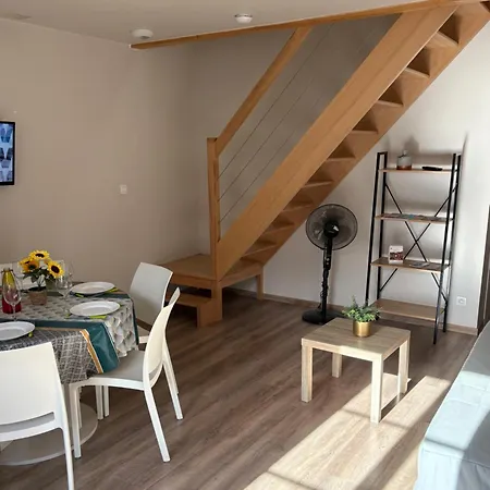 Appartement Les Glaneuses - 2 En Centre Bourg De 4 A 10 Personnes A 3 Min Du Puy Dufou *