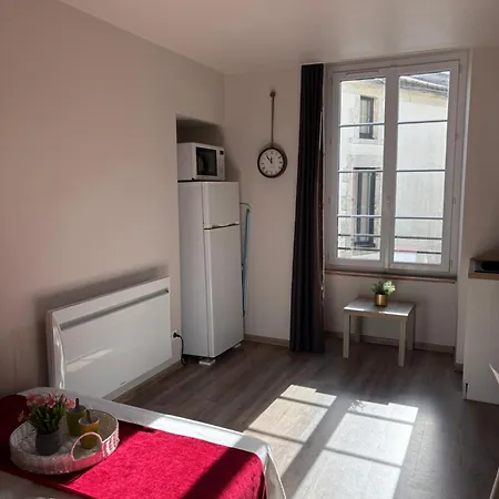 Les Glaneuses - 2 En Centre Bourg De 4 A 10 Personnes A 3 Min Du Puy Dufou