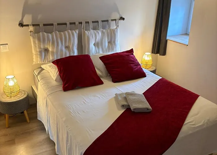 아파트 Les Glaneuses - 2 En Centre Bourg De 4 A 10 Personnes A 3 Min Du Puy Dufou *