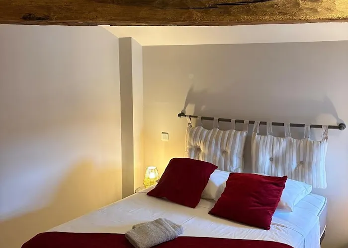 Les Glaneuses - 2 En Centre Bourg De 4 A 10 Personnes A 3 Min Du Puy Dufou 아파트 Les Épesses