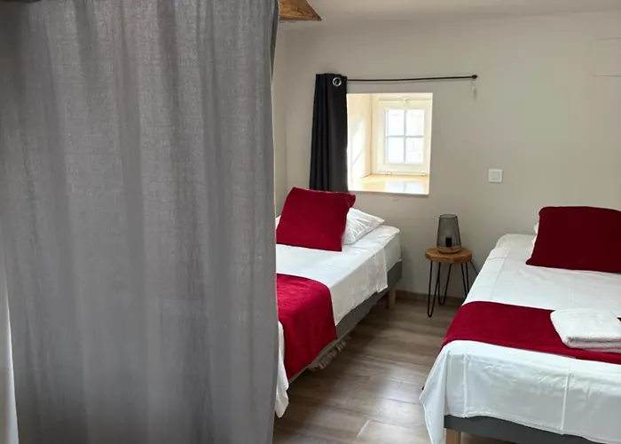 Апартаменты Les Glaneuses - 2 En Centre Bourg De 4 A 10 Personnes A 3 Min Du Puy Dufou