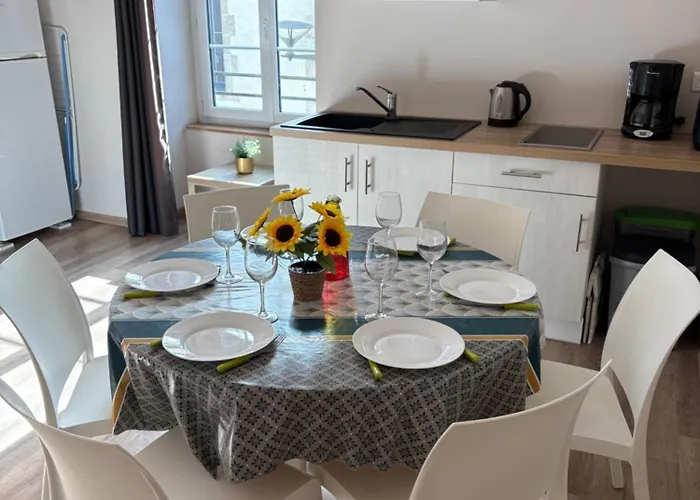 Les Glaneuses - 2 En Centre Bourg De 4 A 10 Personnes A 3 Min Du Puy Dufou Апартаменты Лез-Эпес