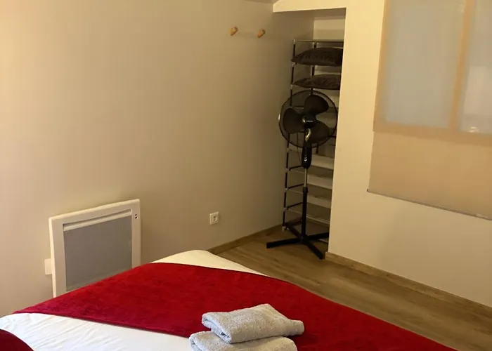 Les Glaneuses - 2 En Centre Bourg De 4 A 10 Personnes A 3 Min Du Puy Dufou Лез-Эпес