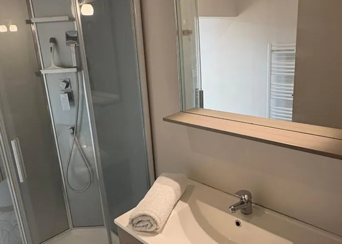 Les Glaneuses - 2 En Centre Bourg De 4 A 10 Personnes A 3 Min Du Puy Dufou *