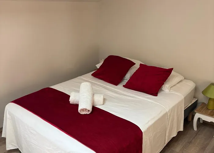 Апартаменты Les Glaneuses - 2 En Centre Bourg De 4 A 10 Personnes A 3 Min Du Puy Dufou *