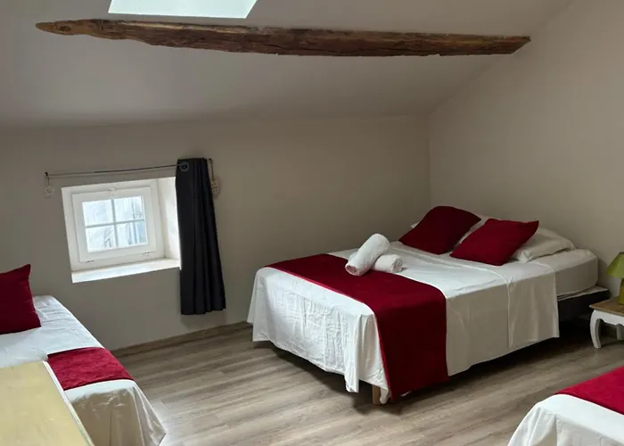 Les Glaneuses - 2 En Centre Bourg De 4 A 10 Personnes A 3 Min Du Puy Dufou Апартаменты *