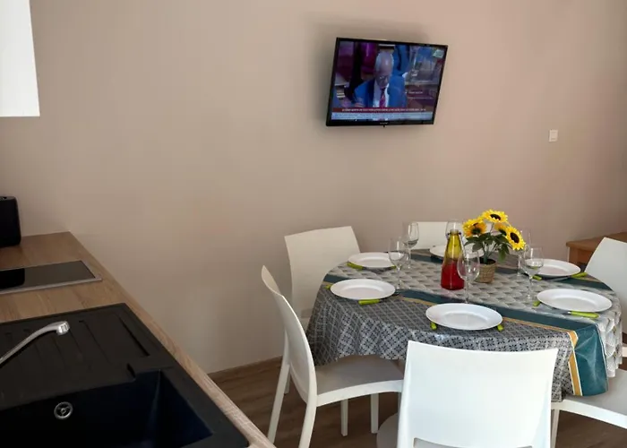 Les Glaneuses - 2 En Centre Bourg De 4 A 10 Personnes A 3 Min Du Puy Dufou Apartamento Les Épesses