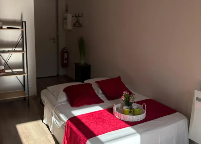 Les Glaneuses - 2 En Centre Bourg De 4 A 10 Personnes A 3 Min Du Puy Dufou Лез-Эпес