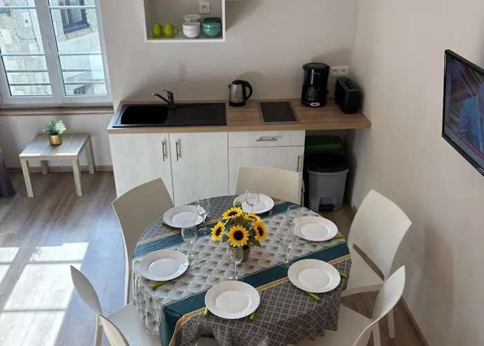 Les Glaneuses - 2 En Centre Bourg De 4 A 10 Personnes A 3 Min Du Puy Dufou