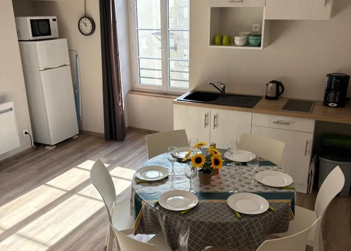 Les Glaneuses - 2 En Centre Bourg De 4 A 10 Personnes A 3 Min Du Puy Dufou Apartamento *