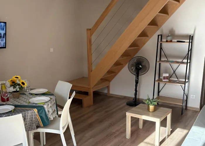 Apartamento Les Glaneuses - 2 En Centre Bourg De 4 A 10 Personnes A 3 Min Du Puy Dufou *