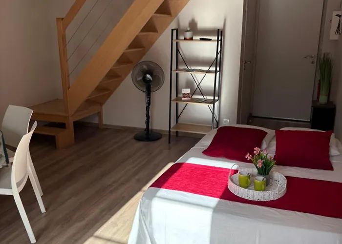 Апартаменты Les Glaneuses - 2 En Centre Bourg De 4 A 10 Personnes A 3 Min Du Puy Dufou *